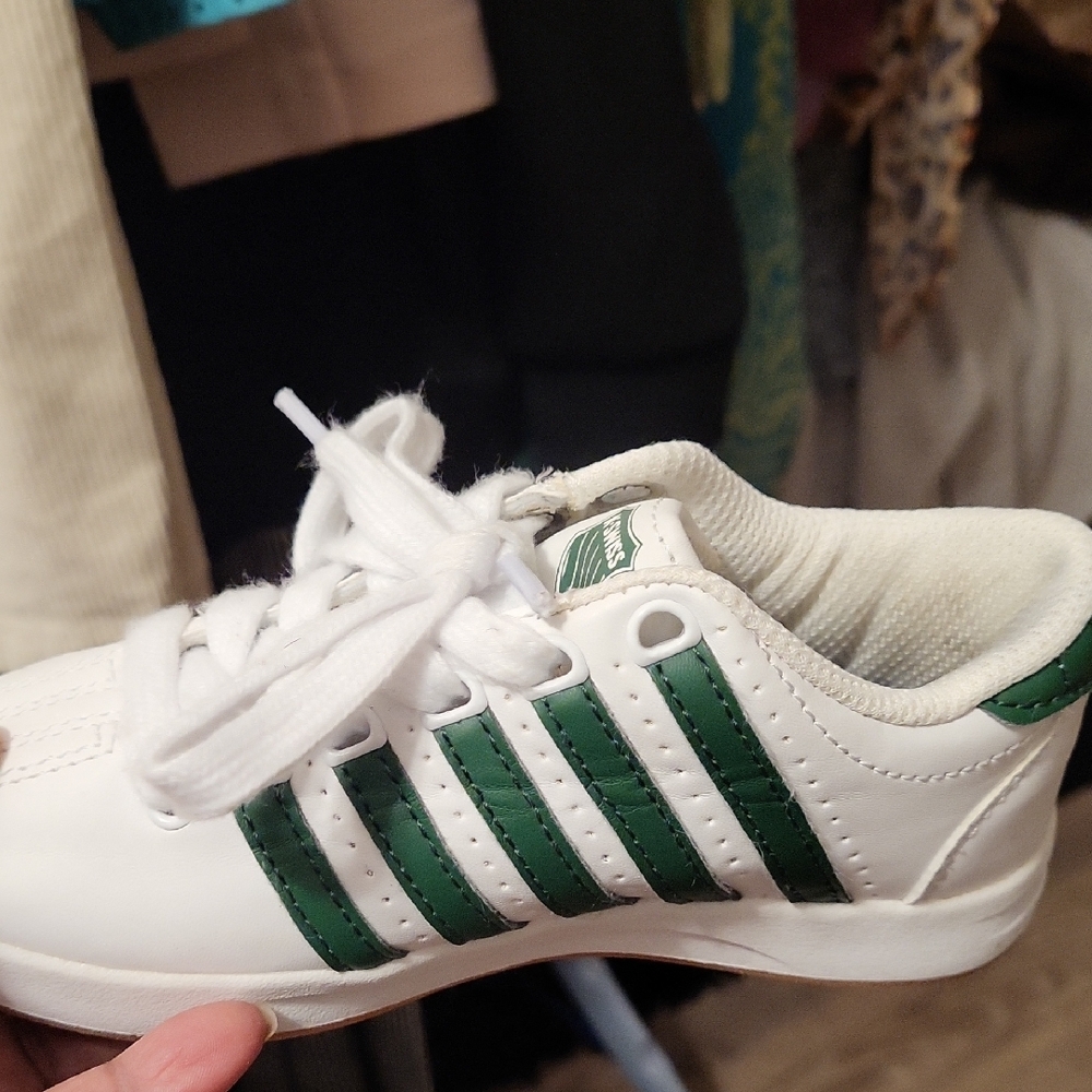 K-Swiss Kids Sneakers in White and Green - Picture 2 of 5